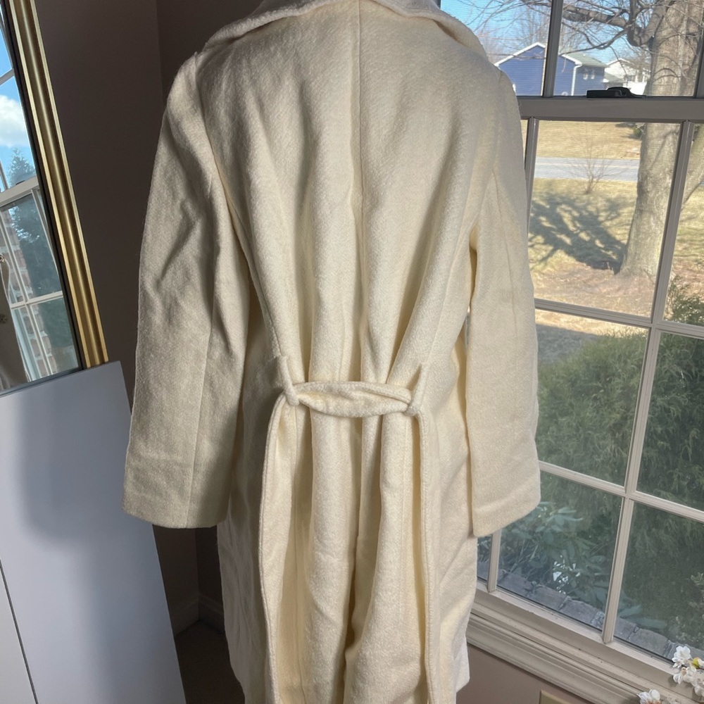NWT Anne Taylor Elegant Cream Women's Coat - Picture 4 of 5